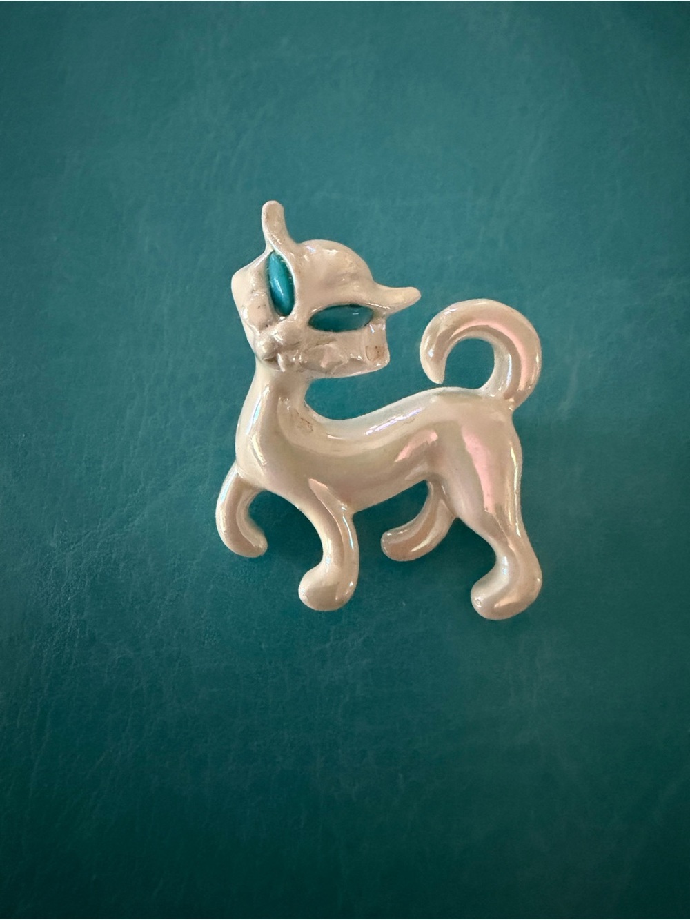 Vintage White Enamel Cat Brooch